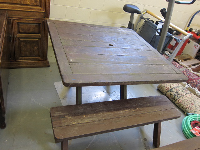 lot 5 image: Picnic Table