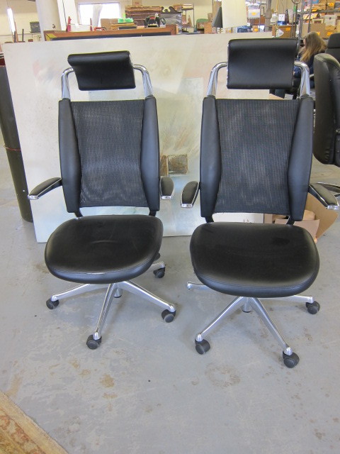 lot 24 image: Office Chairs