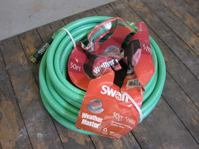 lot 32 image: Garden Hose