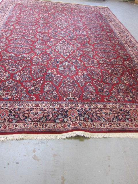 lot 39 image: Rug