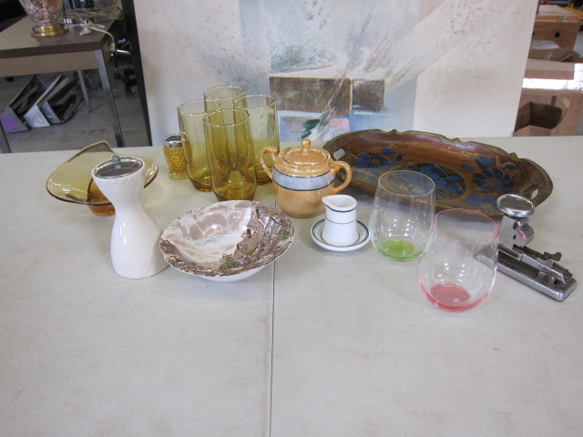 lot 59 image: Glass and Wood Lot