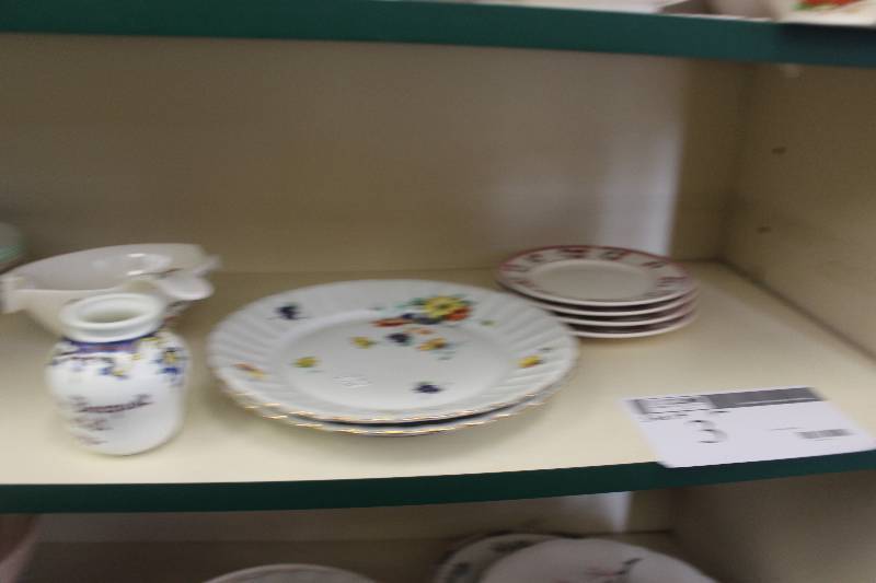 lot 3 image: Shelf Lot of China