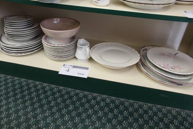 lot 4 image: Shelf Lot of China