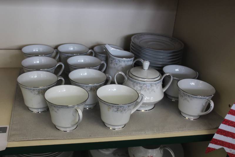 lot 26 image: Half Shelf Lot of China Set