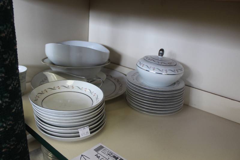 lot 25 image: Half Shelf Lot of China Set