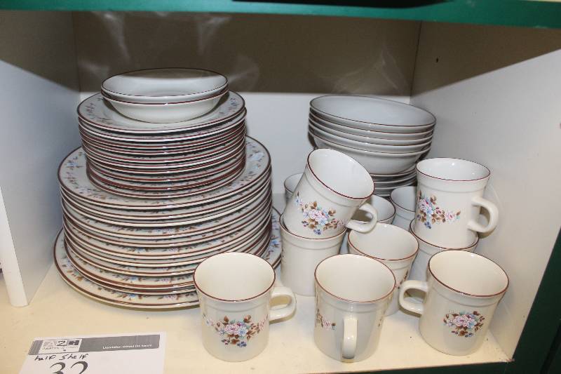 lot 32 image: Half Shelf Lot of China Set