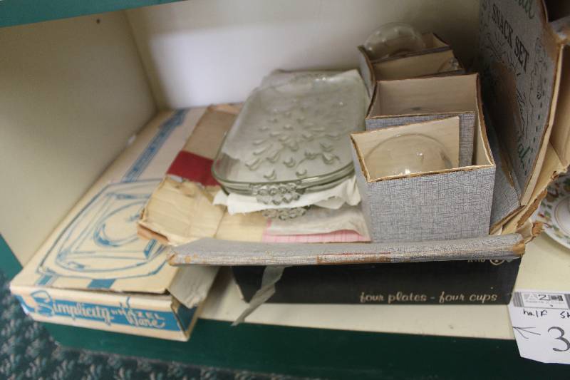 lot 37 image: Half Shelf Lot of Miscellaneous Glassware
