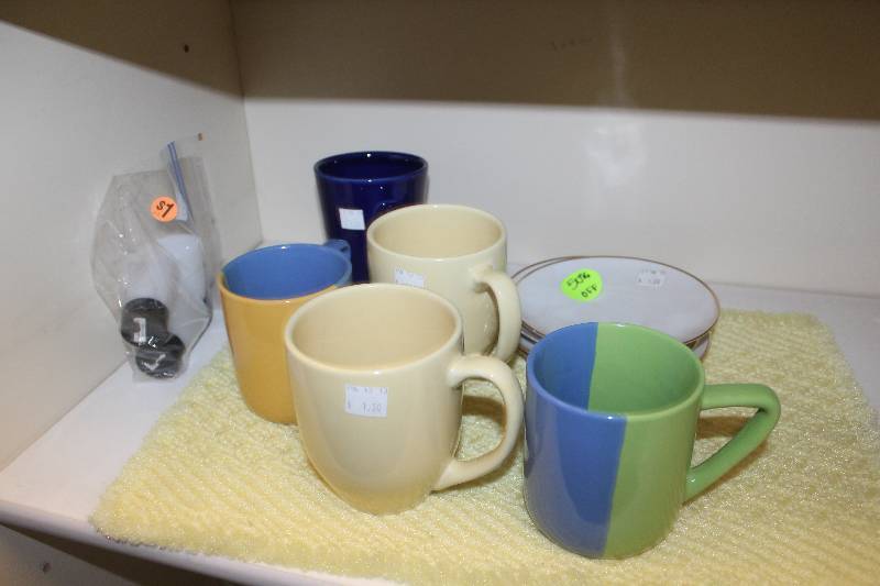 lot 63 image: Shelf Lot of Ceramics
