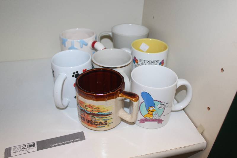 lot 58 image: Shelf Lot of Ceramics