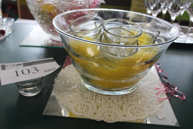 lot 103 image: Shelf Lot of Glassware