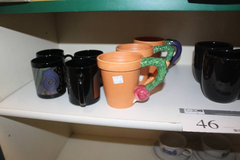 lot 46 image: Shelf Lot of Ceramics