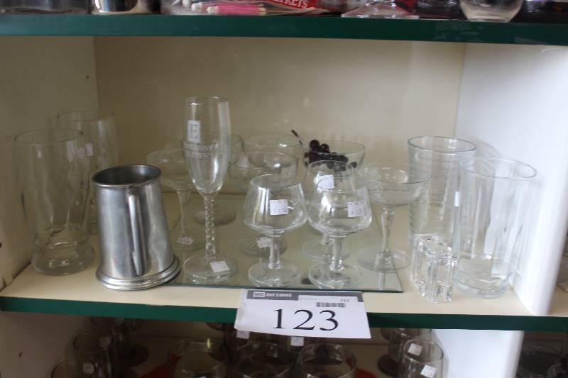 lot 123 image: Shelf Lot of Glassware