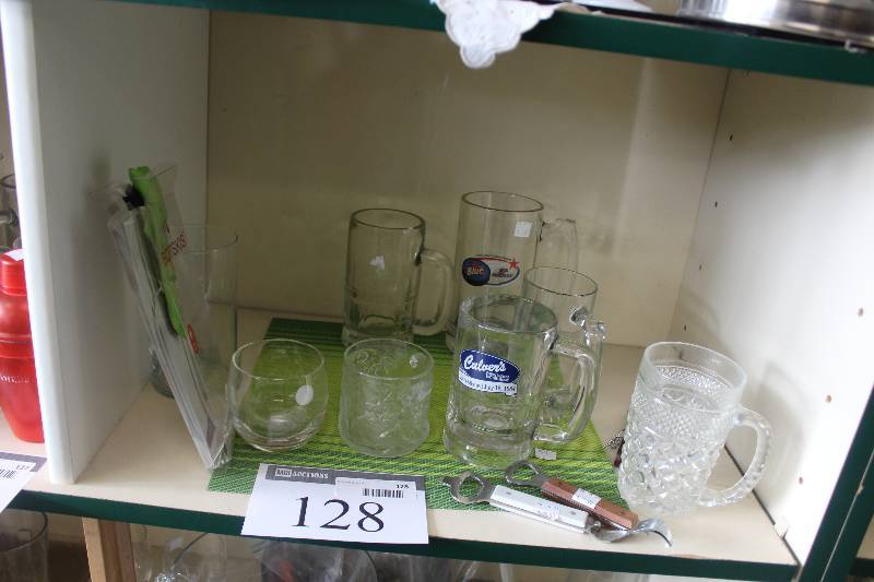 lot 128 image: Shelf Lot of Glassware