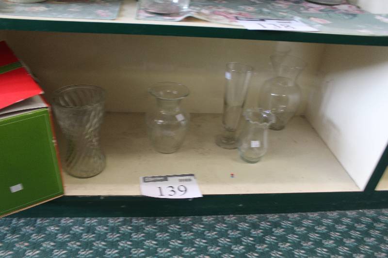lot 139 image: Shelf Lot of Glassware