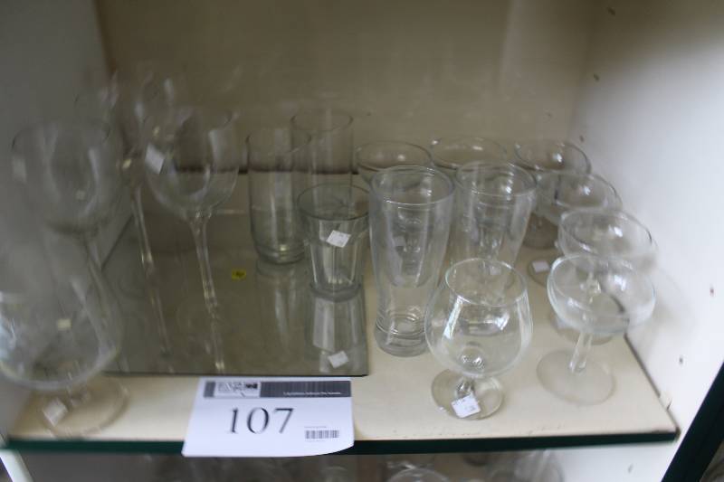 lot 107 image: Shelf Lot of Glassware