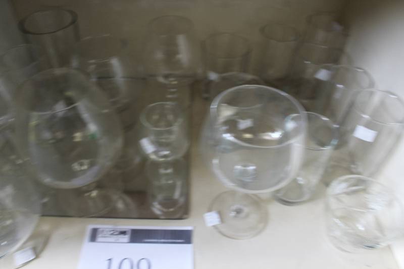 lot 109 image: Shelf Lot of Glassware