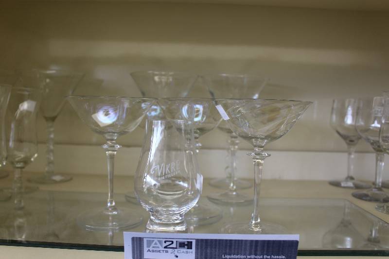 lot 111 image: Shelf Lot of Glassware