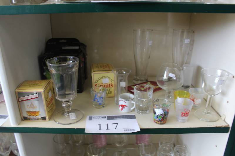 lot 117 image: Shelf Lot of Glassware