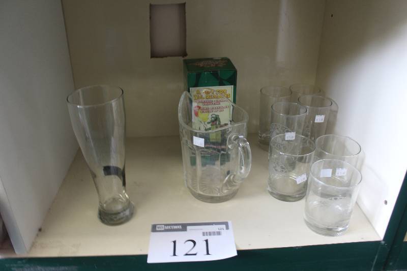 lot 121 image: Shelf Lot of Glassware