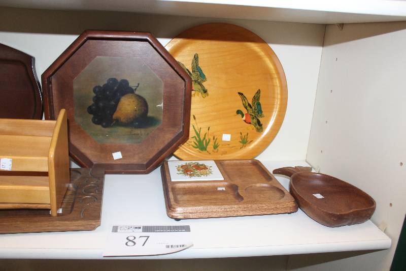 lot 87 image: Shelf Lot of Wood Decorations