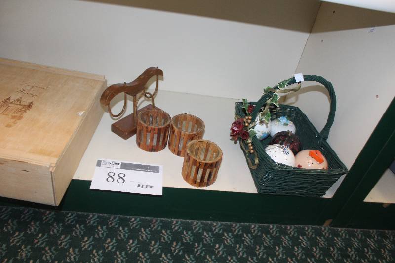 lot 88 image: Shelf Lot of Decorations