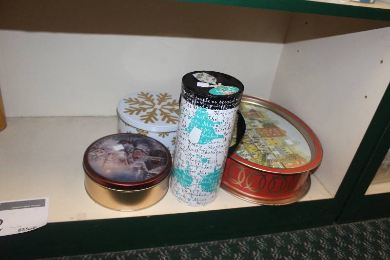 lot 82 image: Shelf Lot of Miscellaneous Containers