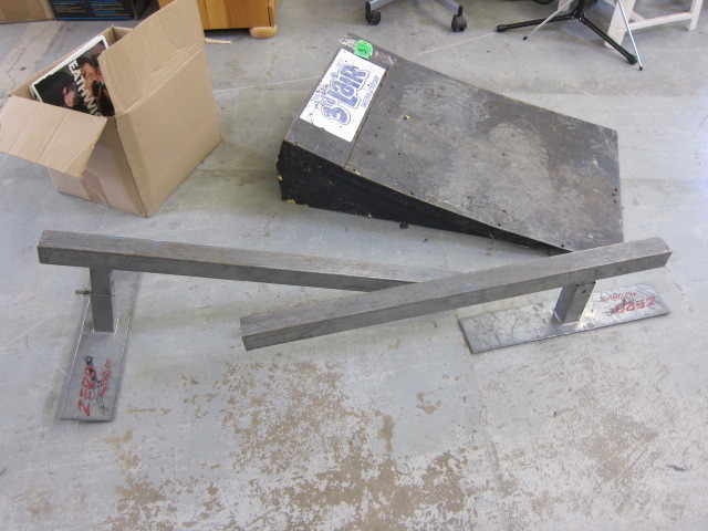 lot 26 image: Skateboard Accessories and Magazines