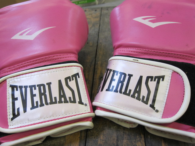 lot 28 image: Boxing Gloves