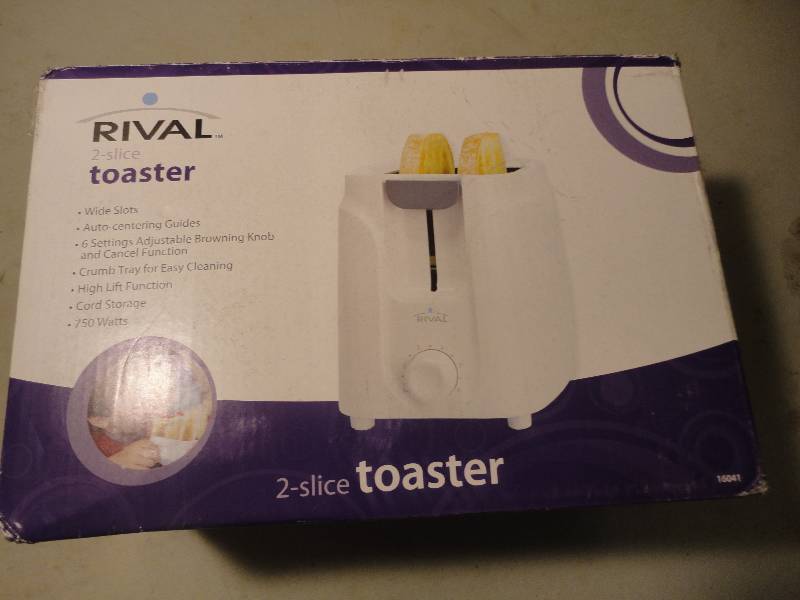 White toaster - NIB - Tested and works