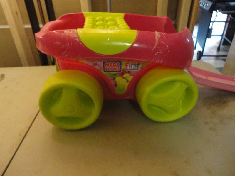 Mega Blocks first builders wagon