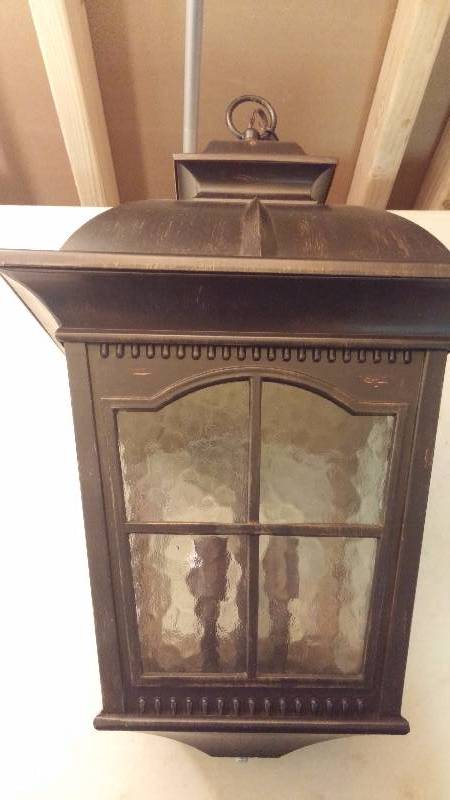 Hanging lantern in oil rubbed bronze