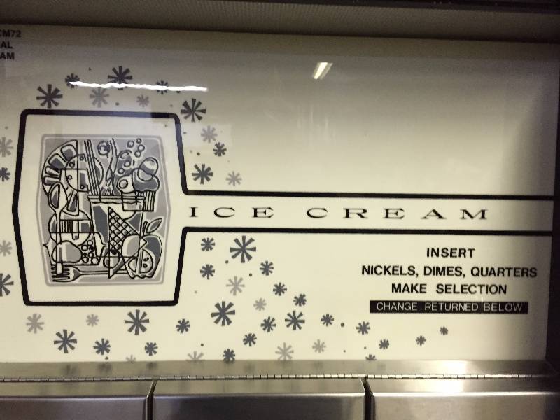 ICE CREAM VENDING MACHINE