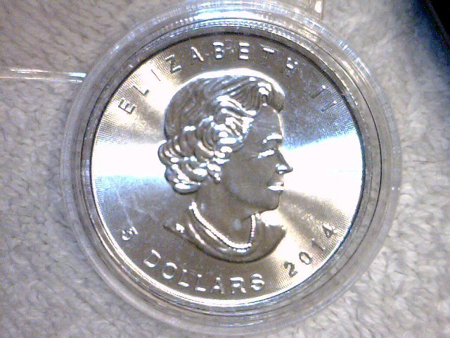 lot 29 image: 2014 P BU Canada 5 Dollar Silver Coin
