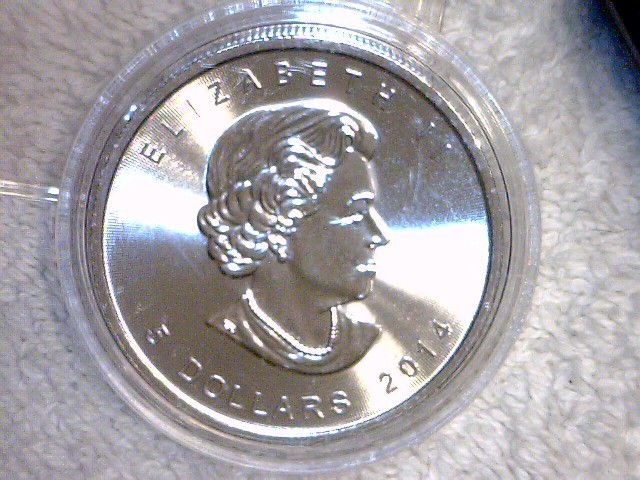lot 30 image: 2014 P BU Canada 5 Dollar Silver Coin