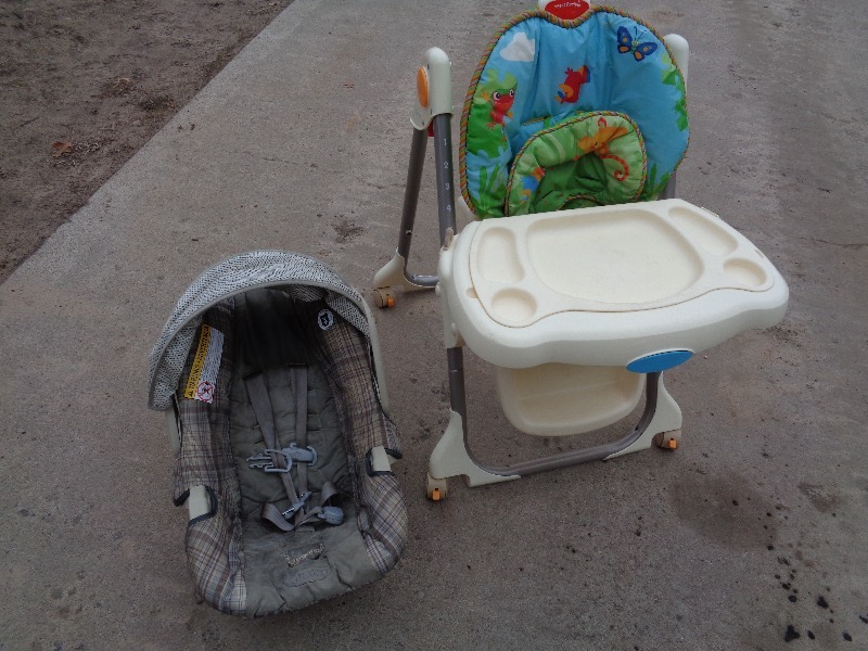 lot 33 image: High Chair and Car Seat