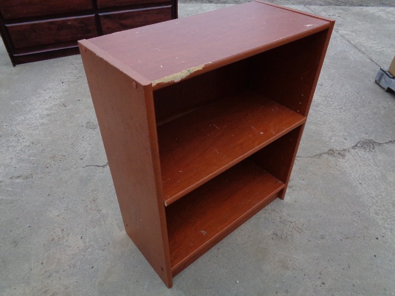 lot 42 image: Small Book Shelf