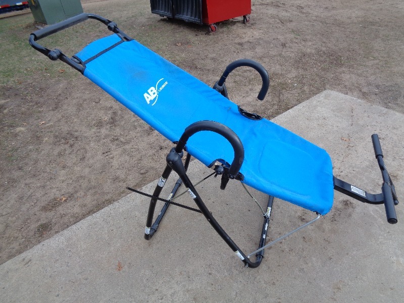 lot 48 image: Ab Lounger Exercise Machine