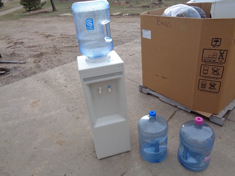 lot 49 image: Chippewa Refrigerated Water Cooler and Jugs