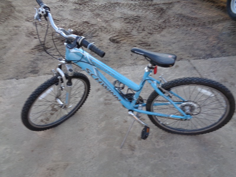 lot 63 image: Schwinn Ranger Mountain Bike