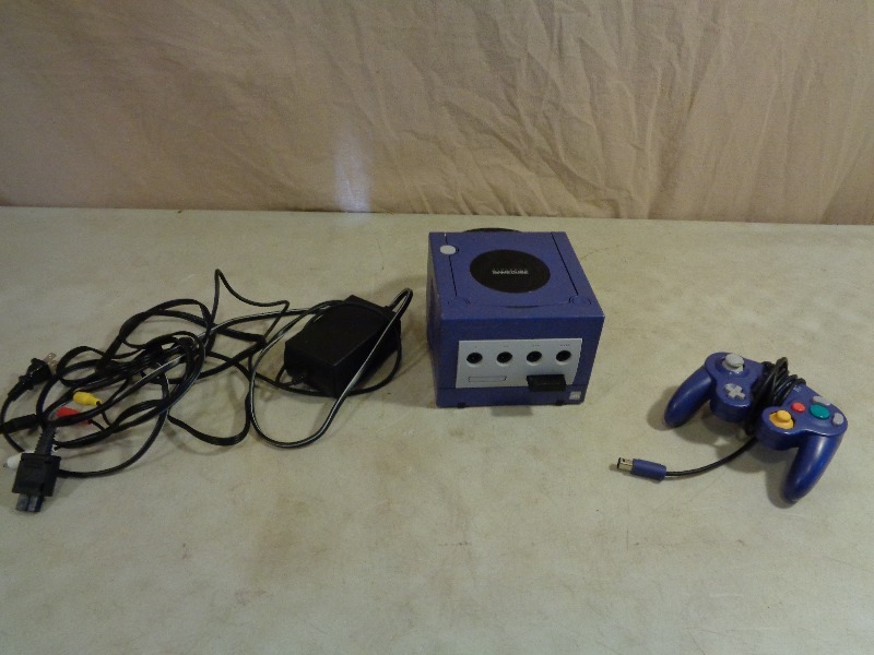 lot 96 image: Nintendo Gamecube