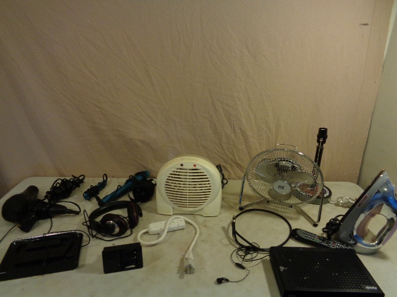 lot 97 image: Assorted Electronics