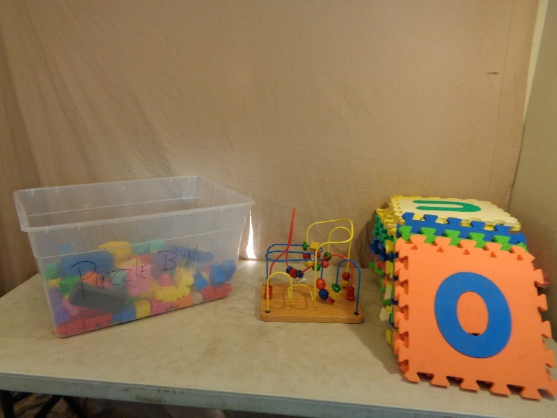 lot 171 image: Blocks and Toys