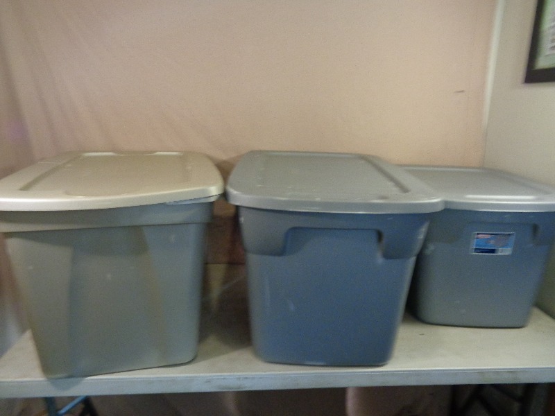 lot 179 image: 3 Totes with Lids