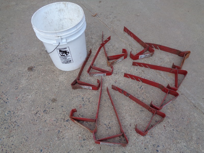 lot 6 image: 10 Roofing Jacks