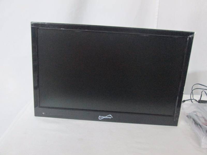 lot 20 image: SuperSonic 15.6 720p LED TV