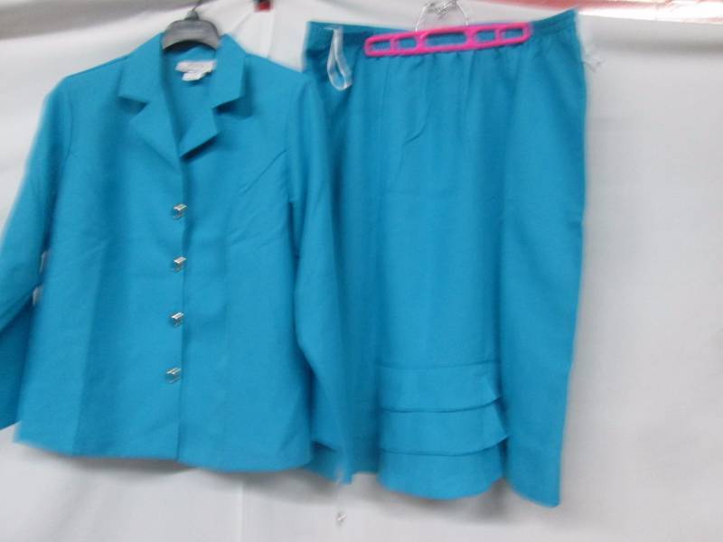 lot 86 image: Westside Plus 2-pc. Ruffle Back Suit