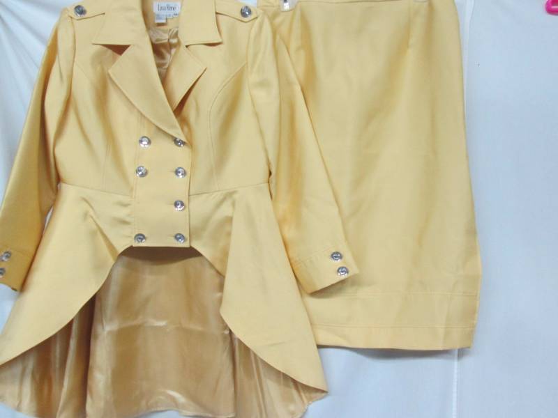 lot 32 image: Lisa Rene Womens 2-pc. Double Breasted Skirt Suit