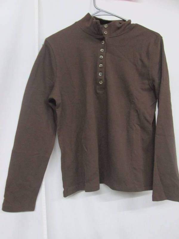 lot 97 image: Appleseeds Solid Cotton Henley