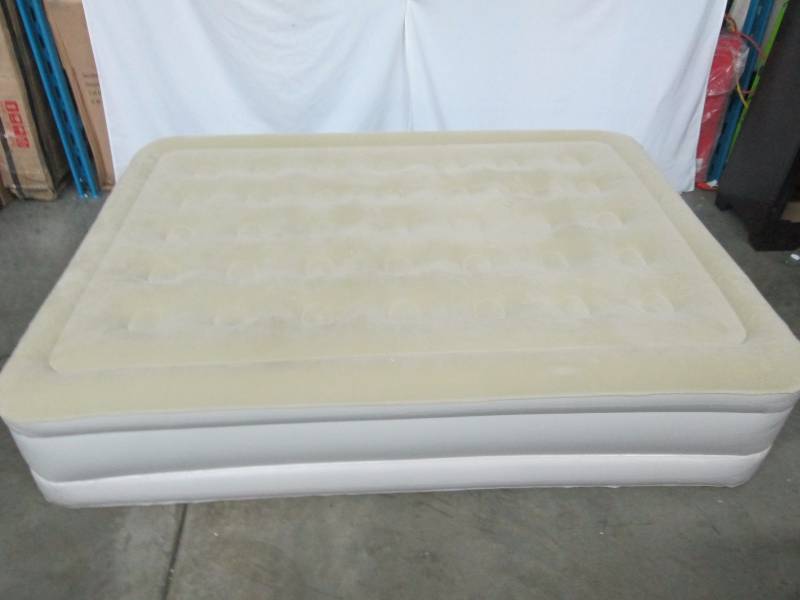 lot 33 image: Serta Queen 16 Raised Airbed