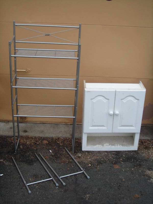 lot 16 image: Over The Toilet Shelf & White Bathroom Wall Cabinet